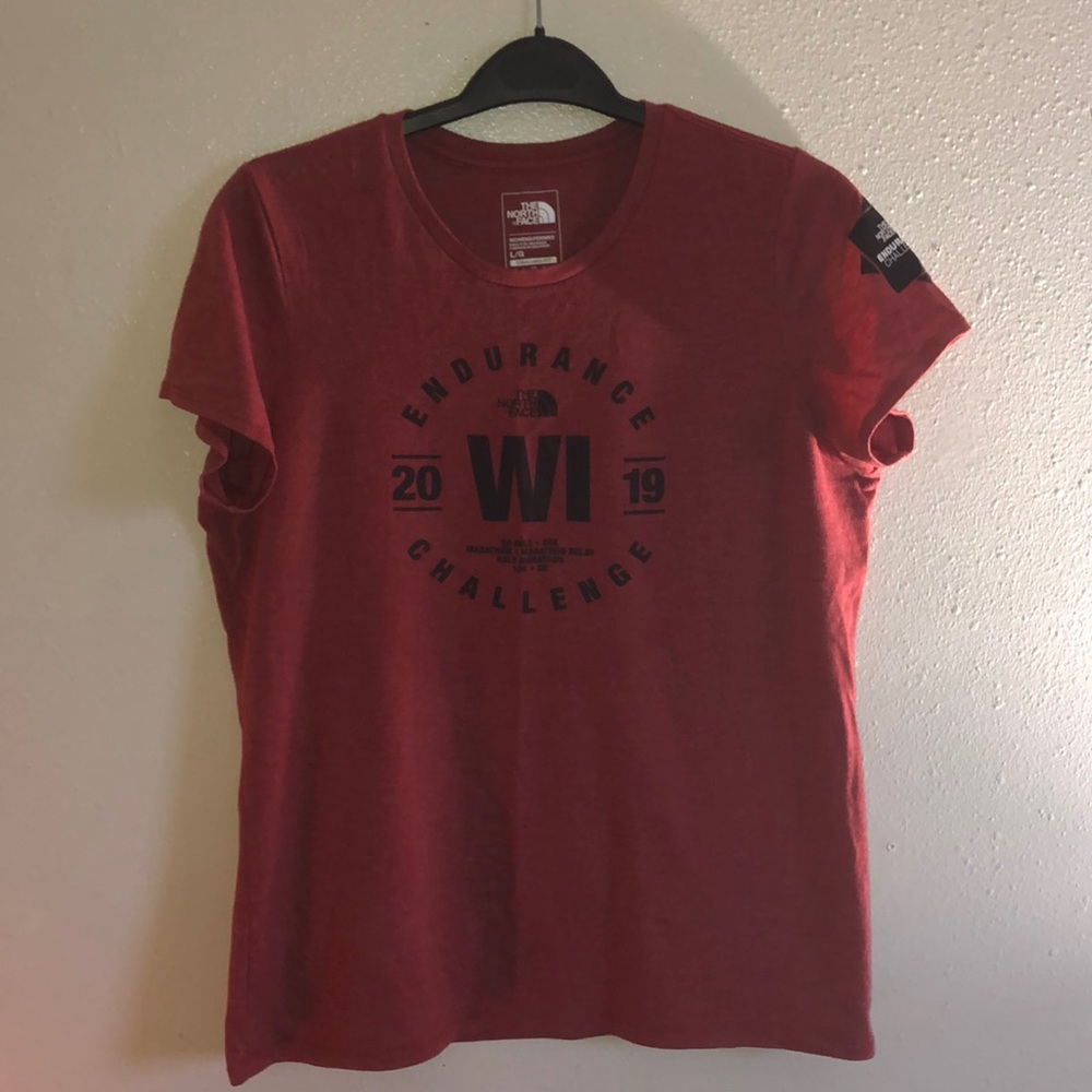 Maroon WI NorthFace endurance challenge tee